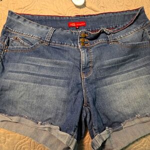 Stylish Blue Denim Women Shorts